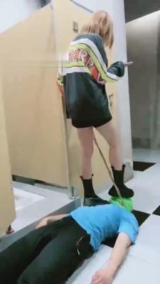 【美离子】超刺激-户外公共厕所公开处刑 bf541