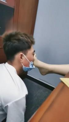 【傲雪】剧情-办公室引诱下属-闻脚/耳光/口水 bf589