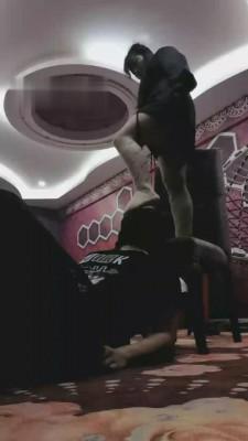 【天水女王】脚喂食/坐脸/骑马/遛狗 G-210830