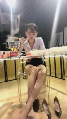 【宇婉莹】伺候模特吃海底捞 G-210829-6