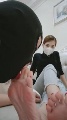 【多多】喜欢老坛酸菜味的臭脚丫子 bf4270