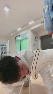 【樱桃大大】变态同学来家中坐客 bf4216