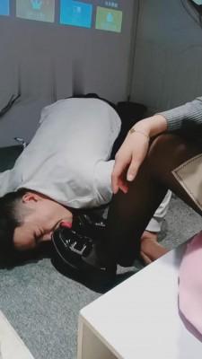 【刘二狗】素人肉肉首次暴力调教 bf4231