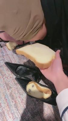 【千条姐】面包鞋垫强制喂食 bf4170