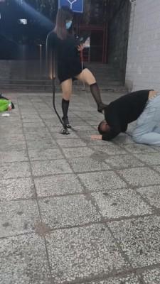 【第一男神】户外极品美女马路调 bf4103