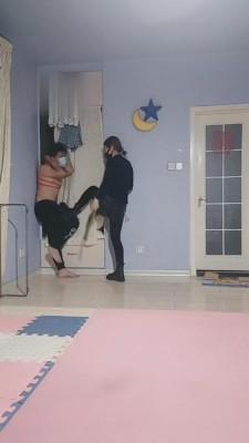 【雪儿】捆绑强制踢踹 bf4147