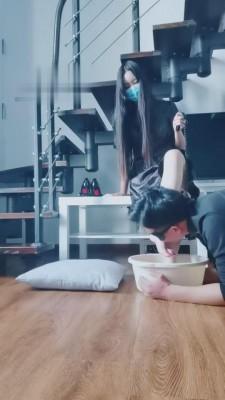 【猫神大人】运动小白鞋全体重踩踏 bf4126