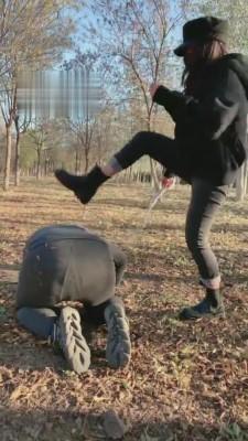 【绝宠】野外私奴骑乘-踩踏 bf3984