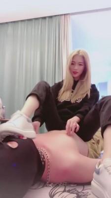 【希希子】剧情-补课老师偷看上厕所反被虐成狗 bf4006