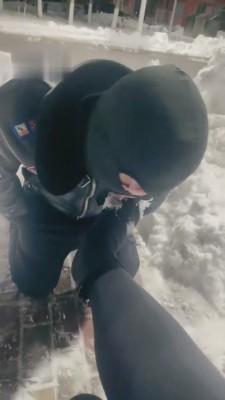 【逗逗】大雪埋上贱狗-超强深喉 bf3948