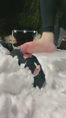 【逗逗】大雪埋上贱狗-超强深喉 bf3948