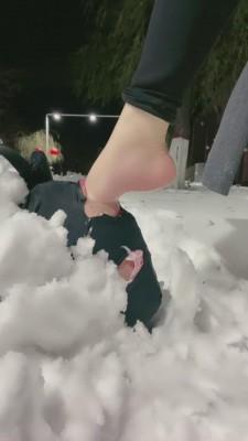 【逗逗】大雪埋上贱狗-超强深喉 bf3948