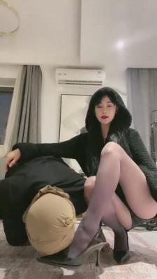 【千条姐】寂寞少妇黑丝口水浓痰羞辱狗 bf4045