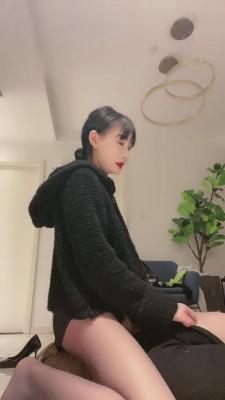 【千条姐】寂寞少妇黑丝口水浓痰羞辱狗 bf4045