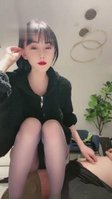 【千条姐】寂寞少妇黑丝口水浓痰羞辱狗 bf4045