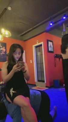 【晨晨cc】群调-教两个素人小姐姐一起玩狗 bf3899