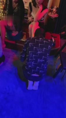 【晨晨cc】群调-教两个素人小姐姐一起玩狗 bf3899