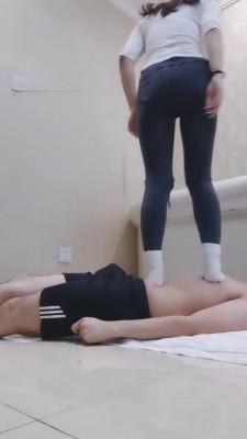 【三三】踩踏专场-踩脸-高跟靴子白袜 bf3860