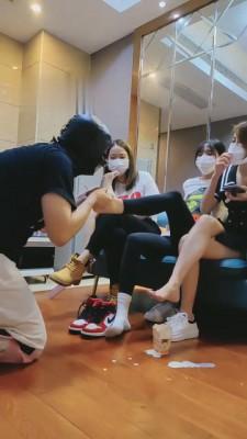 【暴力美学】双S带素人调脚奴 bf3743