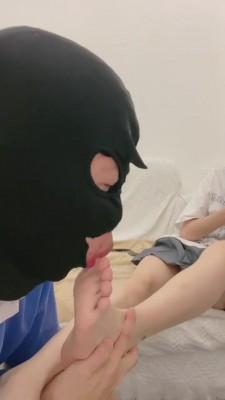 【香菜】全体重坐脸窒息喝洗脚水舔脚【续集】 bf3713