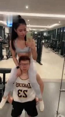 【菠萝兔姬】公寓健身房精品调教 bf3695