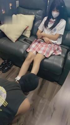 【雪莉】JK小可爱私人影院调狗子 bf3496