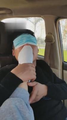 【冰爷】车内原味袜塞嘴羞辱 bf3479