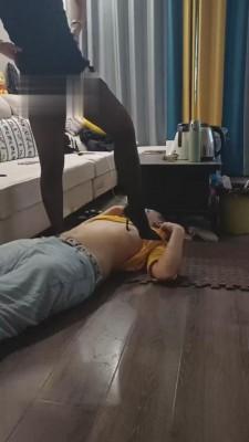 【开发素人】重庆辣妹暴力调教 bf3486