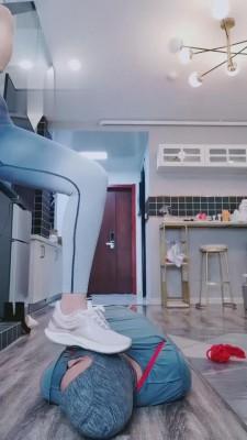 【若依】健身女神捆绑坐脸 bf3400