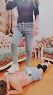 【梦幻大大】运动女生脏鞋棉袜羞辱母狗 bf7982