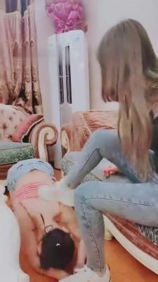 【梦幻大大】运动女生脏鞋棉袜羞辱母狗 bf7982