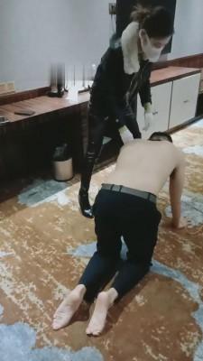 【多多】胯下这狗好饥渴 bf7641