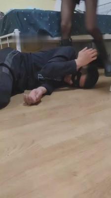 【文文文】双S皮靴无意识被发现后 bf7604