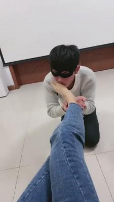 【美离子】和男友逛街后原味羞辱奶狗 bf7361