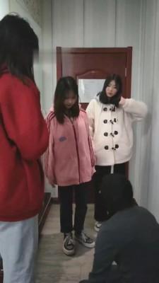 【开发素人】三素人精神小妹首调狗 bf7286