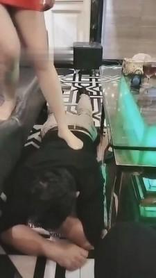 【撩妹男神】大长腿KTV公主调教双M bf7312