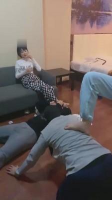 【二宝】超颜素人-重长靴抠挠血痕踩脖子跳舞口水【完整版】 bf9160