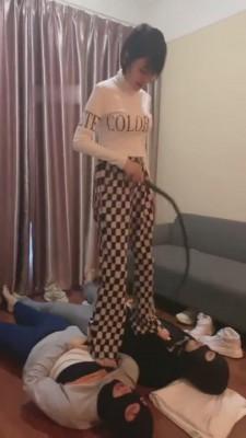 【二宝】超颜素人-重长靴抠挠血痕踩脖子跳舞口水【完整版】 bf9160