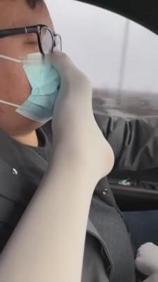 【绘子sama】车上闻原味臭脚 bf7519