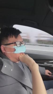 【绘子sama】车上闻原味臭脚 bf7519