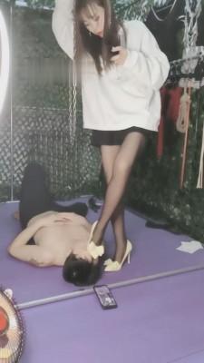 【魅颜】御姐黑丝高跟羞辱狗 bf7479