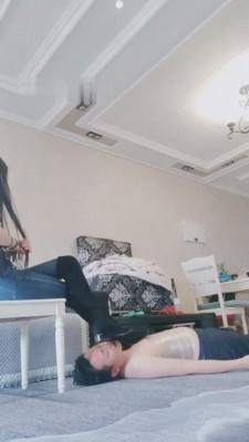 【猫神大人】犯错被惩罚全体重暴力踩踏 bf9107