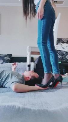 【猫神大人】人体家具桌子腿全体重深喉 bf9104