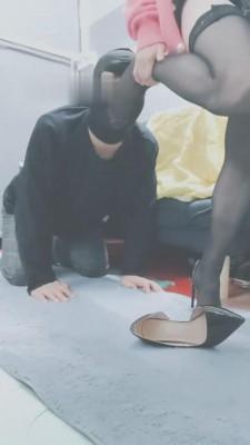 【灵竹】全程腿绞贱狗-强迫舔脚跟 bf7448