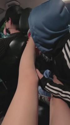 【雪莉】当路人顺风车司机面玩狗 bf7468