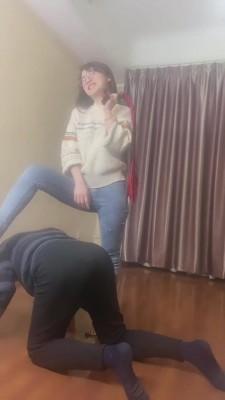 【领主老大】御姐踩踏羞辱不听话学弟 bf9209