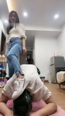 【诗诗&漫漫】TJ胯下马奴伺候双主 【双视角版】 bf9212