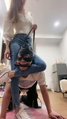 【诗诗&漫漫】TJ胯下马奴伺候双主 【双视角版】 bf9212