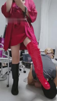 【乐爷】家奴伺候耳光鞭打舔鞋 bf7791