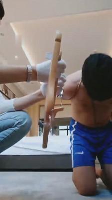 【多多】捆绑起来封嘴强制暴力虐打 bf7285